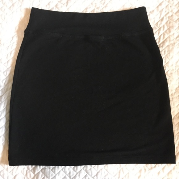 Black Garage Mini Skirt - Picture 2 of 4